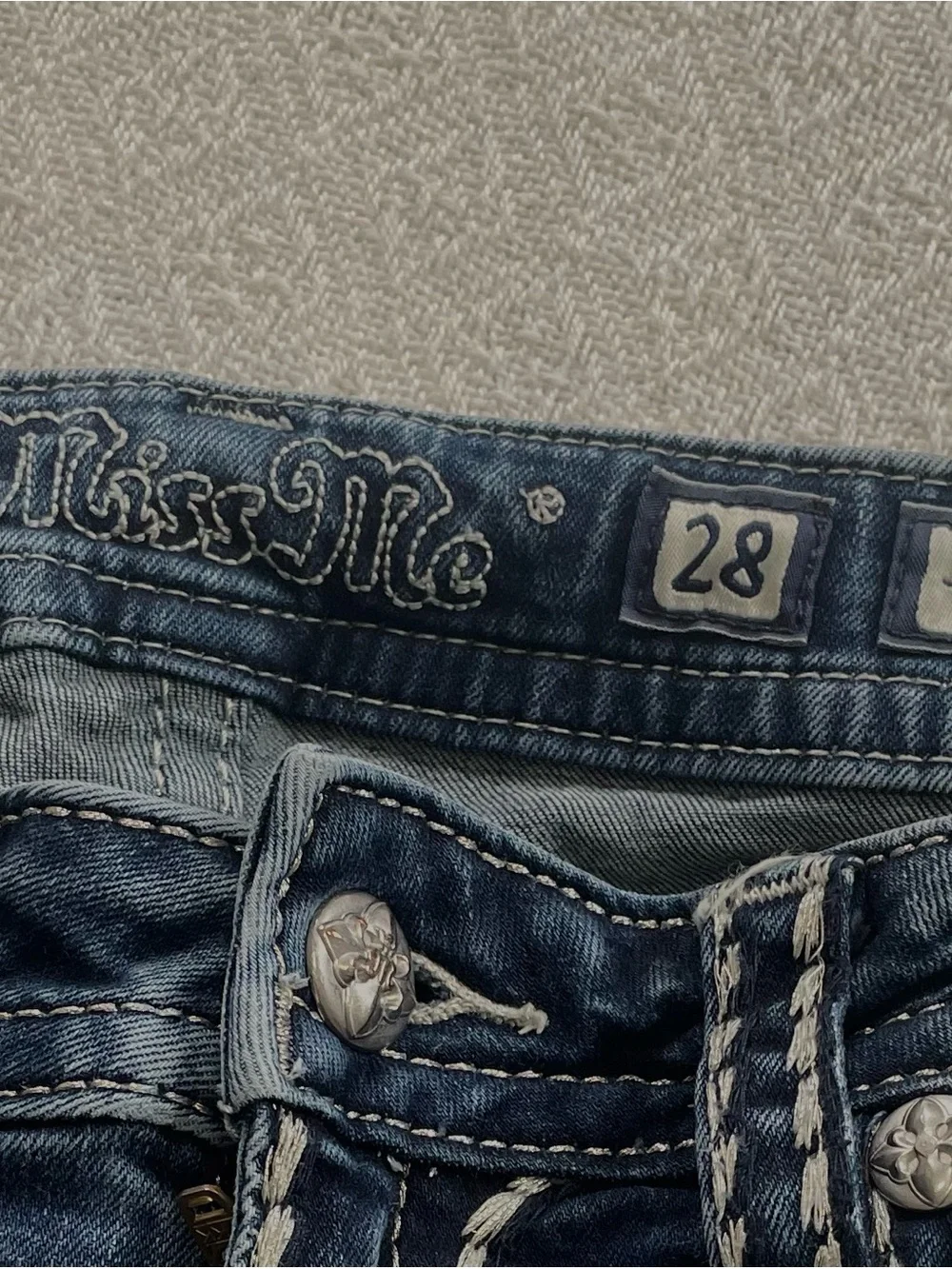 Miss Me Medium Blue Straight Jeans ~ Size 28 ~ Dress up your jeans* Bling